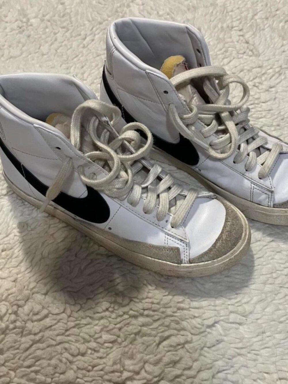 NIKE 77' BLAZERS ~ SIZE W7